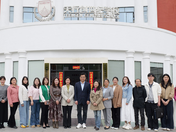 “天行学生素质很高，表现力强”